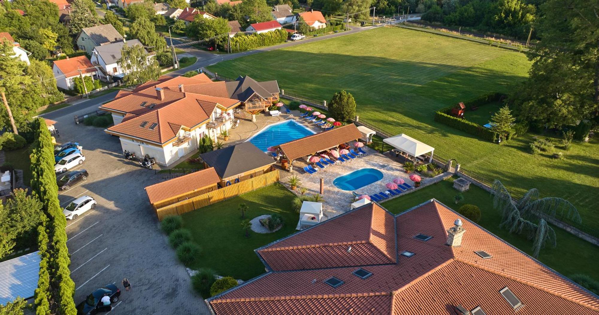 פוניארצוושהג' Villa Plattensee מראה חיצוני תמונה